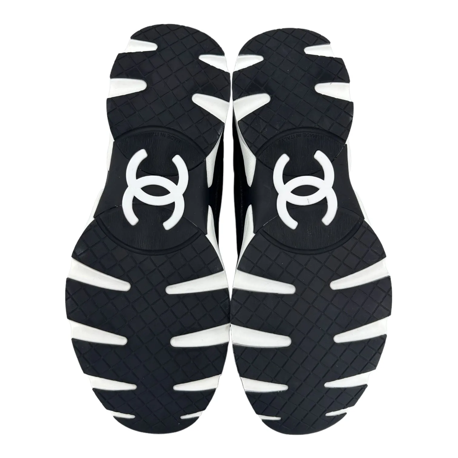 Chanel CC Logo Trainer Low Leather Black