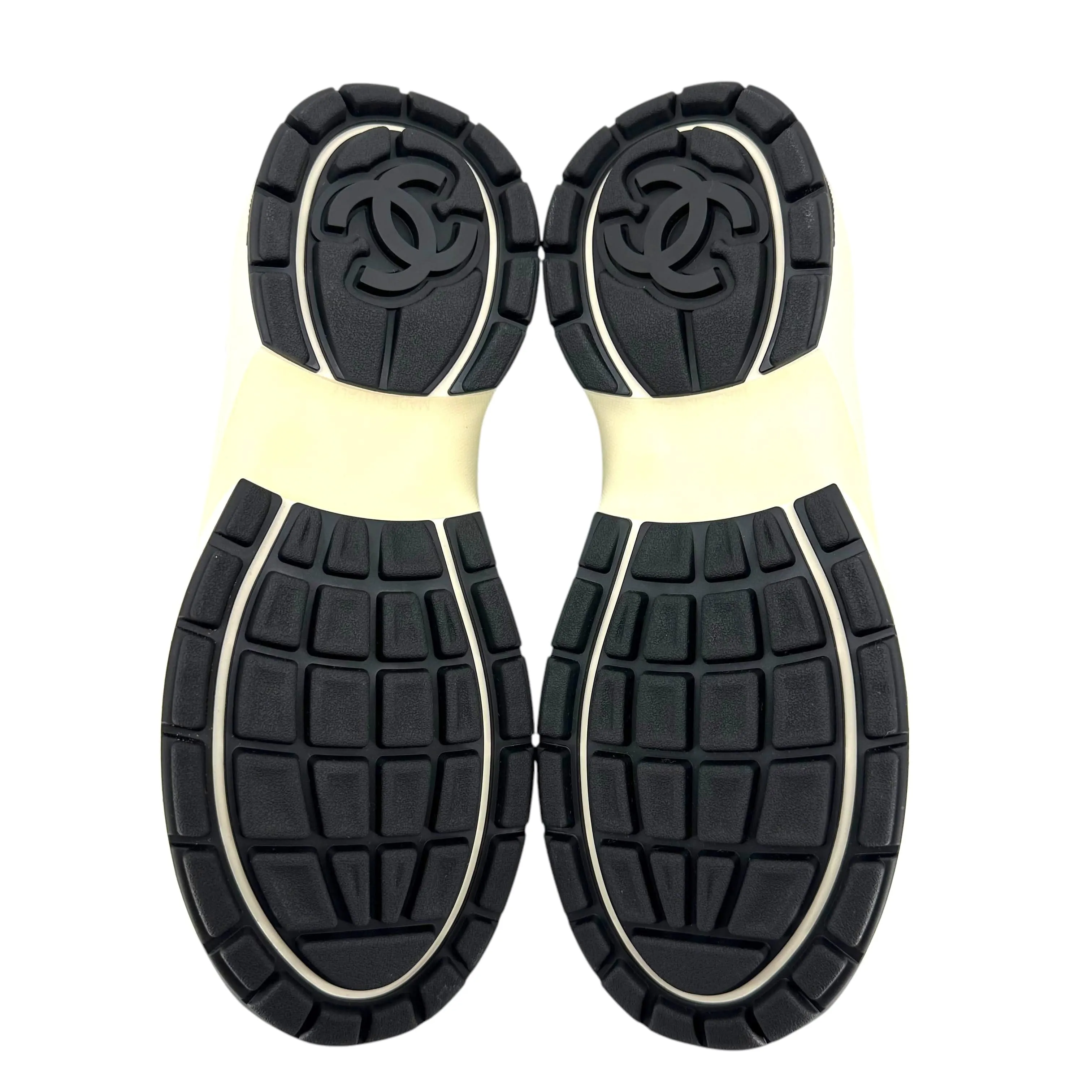 Chanel CC Logo Trainer Low Mesh White Light Grey Silver