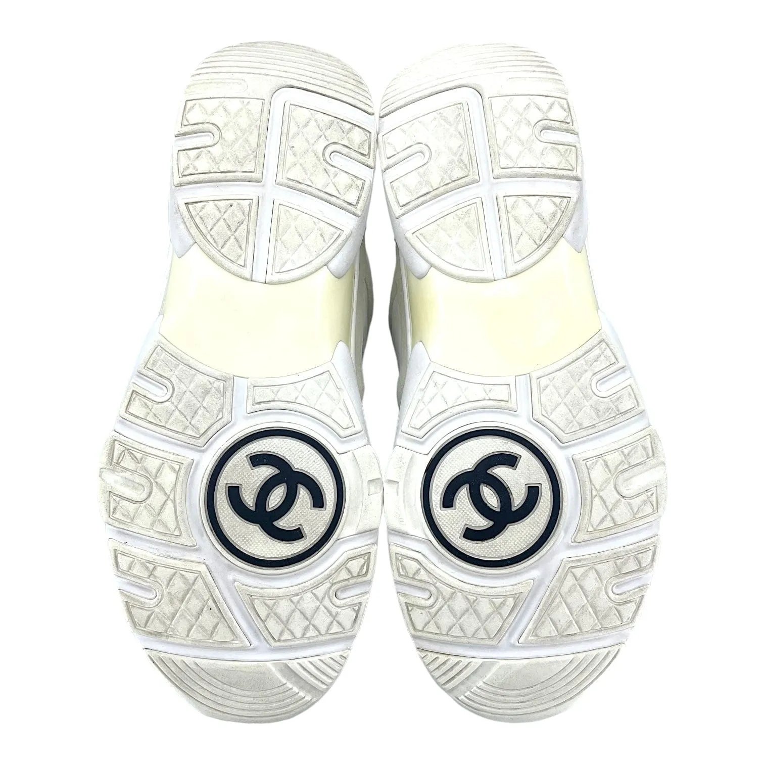 Chanel CC Logo Trainer Low Suede White White Pre-Owned