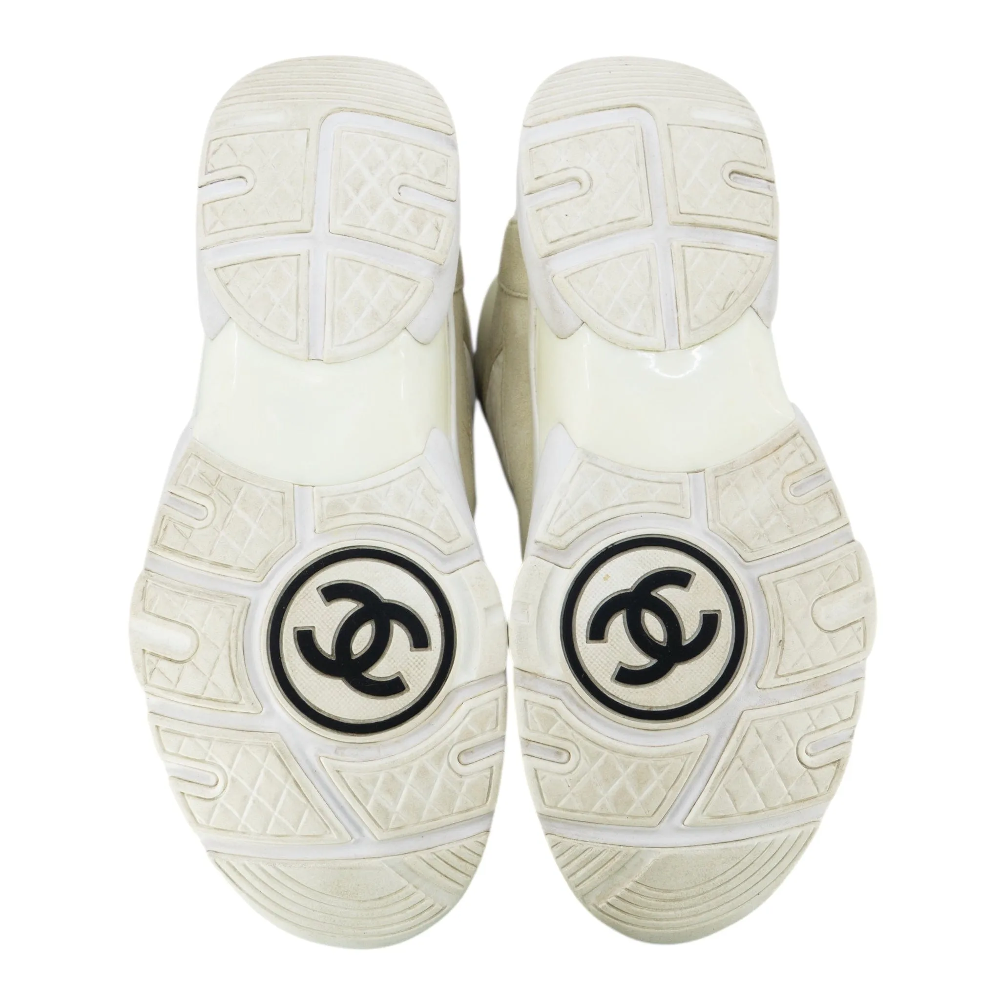 Chanel CC Logo Trainer Low Suede White White Pre-Owned
