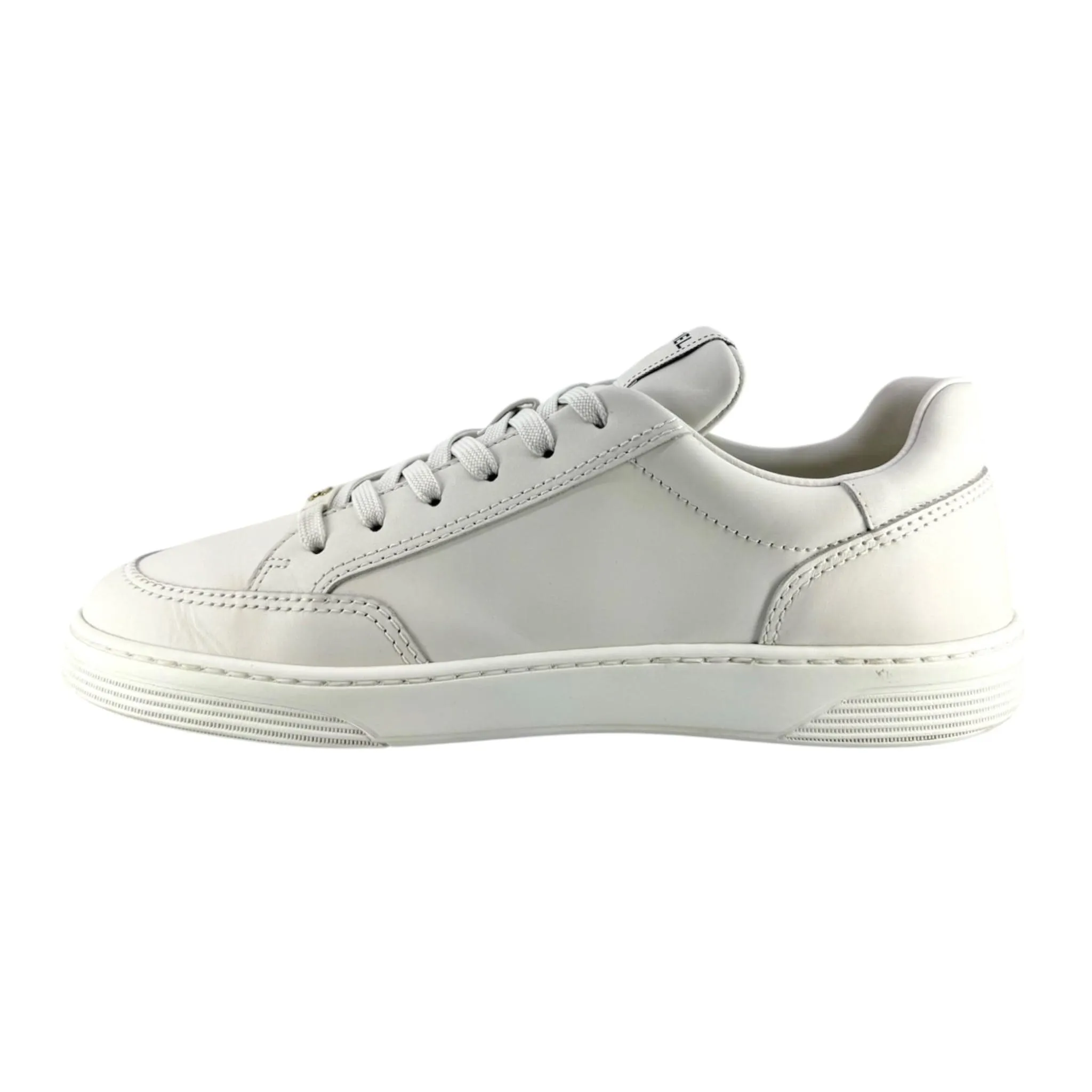 Chanel Logo Calfskin Sneaker Low White Pre-Owned