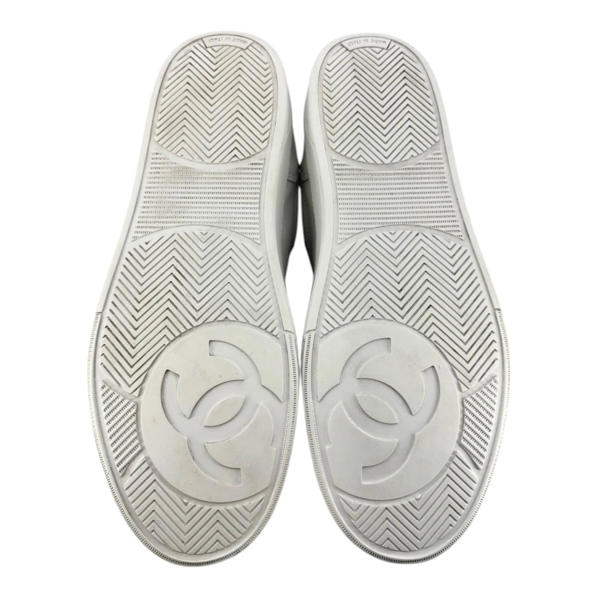 Chanel Logo Calfskin Sneaker Low White Pre-Owned