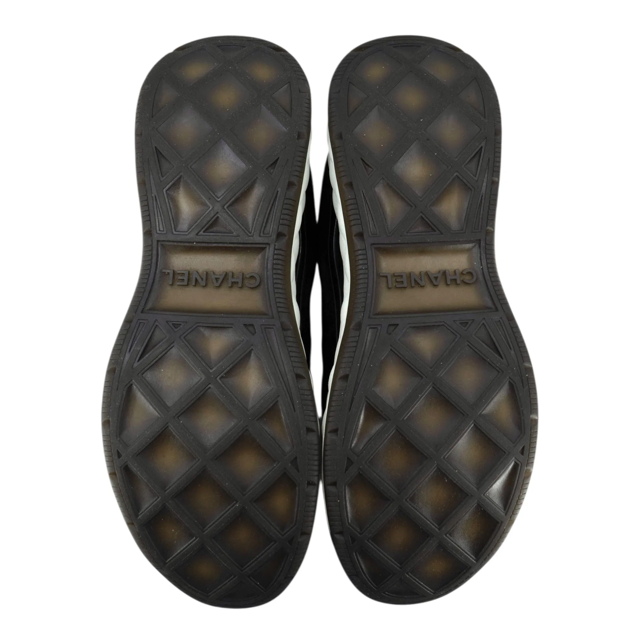 Chanel Mesh CC Sneaker Low Black White Pre-Owned