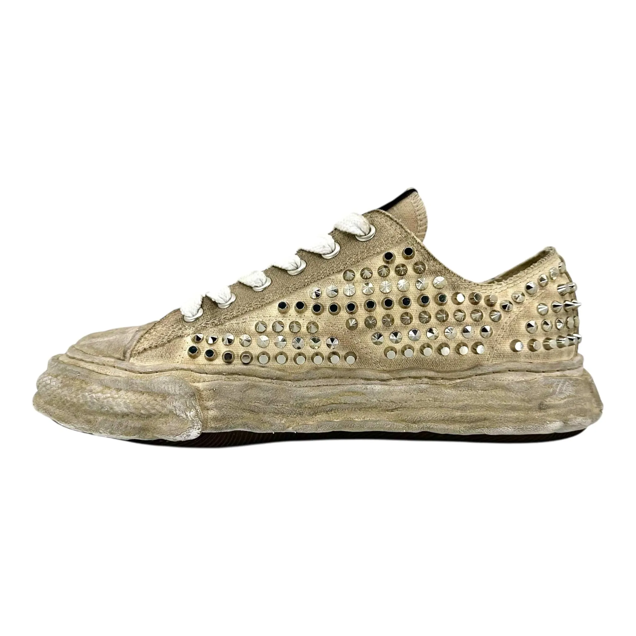 Maison Mihara Yasuhiro Peterson 23 Low Studded Sneaker White Pre-Owned