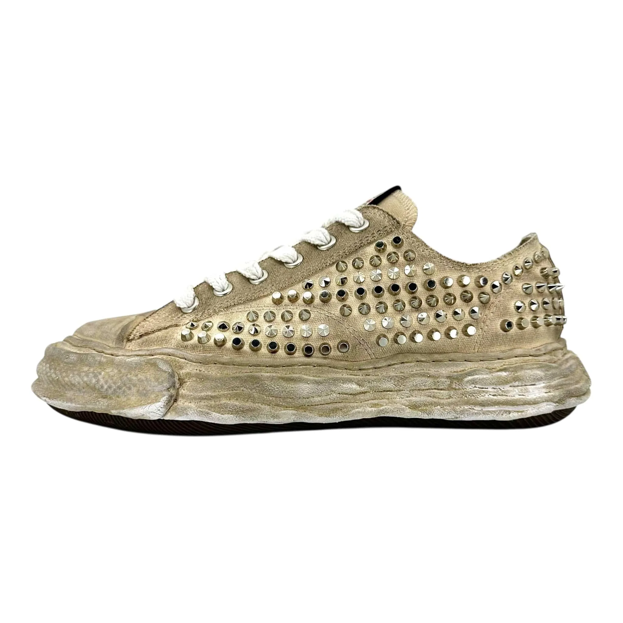 Maison Mihara Yasuhiro Peterson 23 Low Studded Sneaker White Pre-Owned